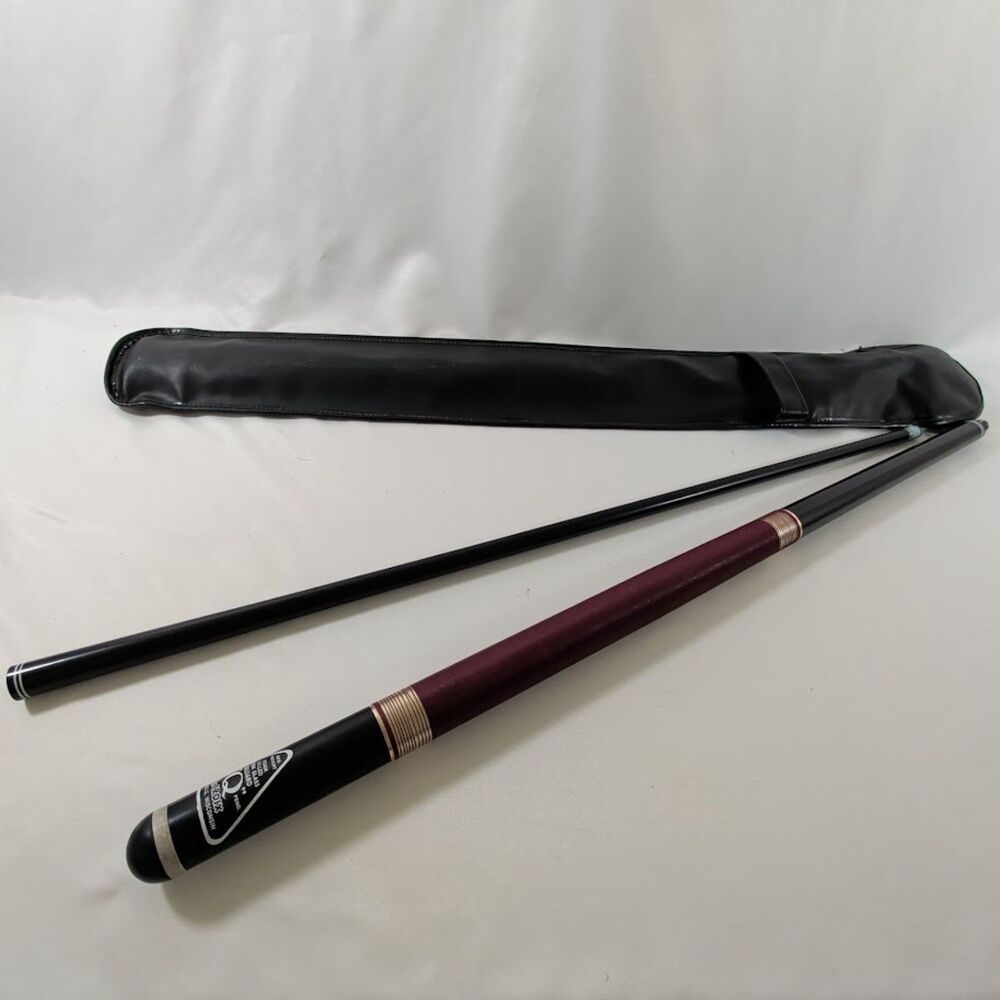 Vintage St. Croix Q Fiberglass Billiard Pool Cue 2 Piece Medium Weight w/ Case